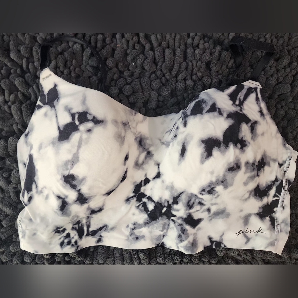 Pink Victoria's Secret Black, White And Gray Sports Bra Size M